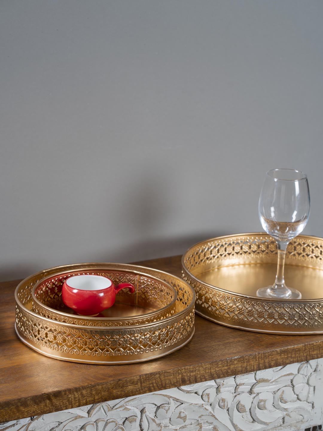 

vedas U-Charvi Pack Of 3 Cut Out Detail Trays, Metallic