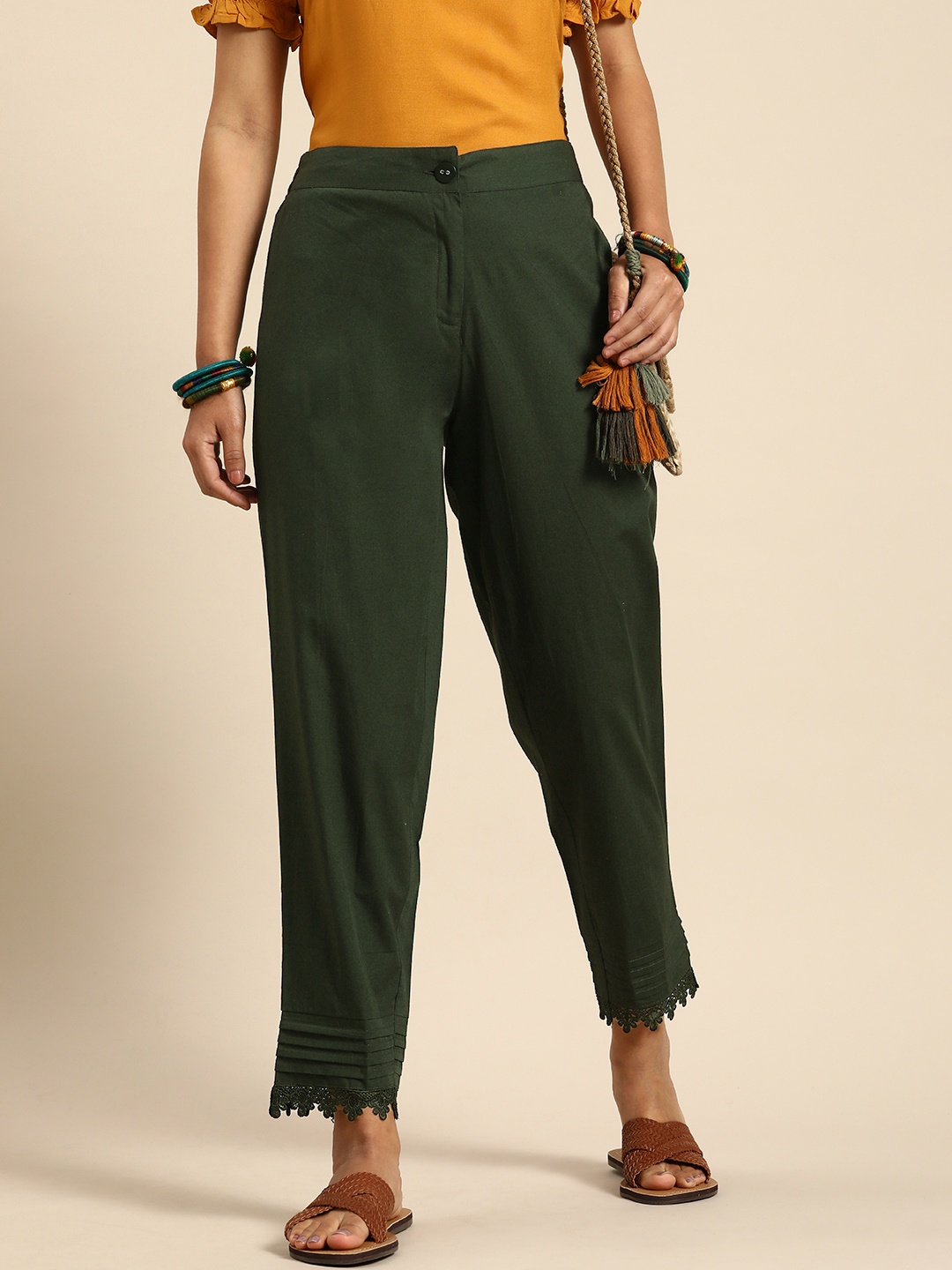 

Sangria Women Relaxed Straight Leg Straight Fit Cigarette Trousers, Green
