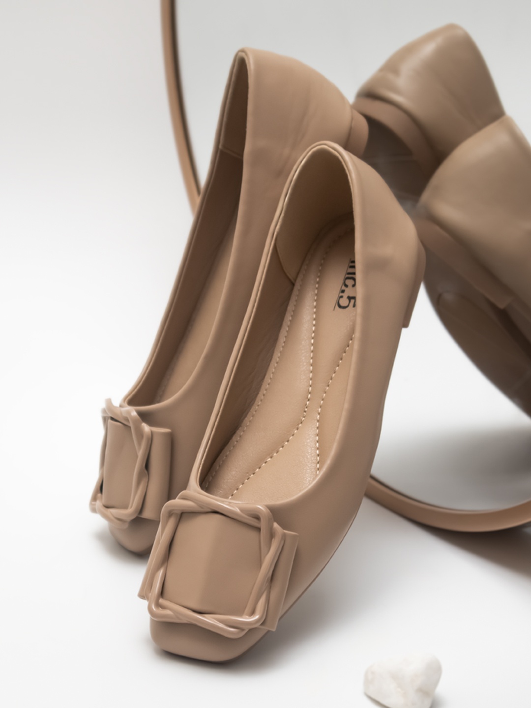 

Inc 5 Women Brown Ballerinas Flats