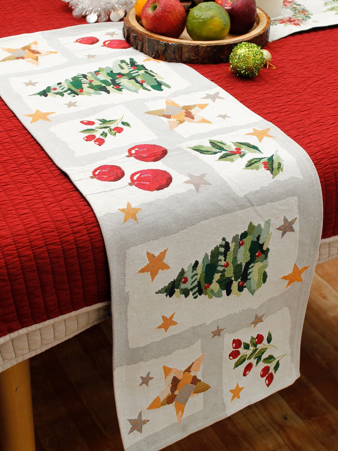 

AVI Living White Jaquard Woven Christmas Table Runners
