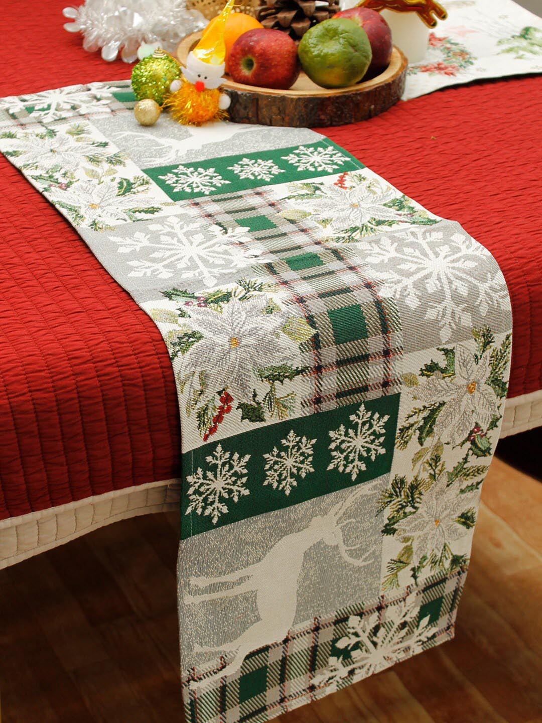 

AVI Living White & Green Jaquard Woven Christmas Table Runner