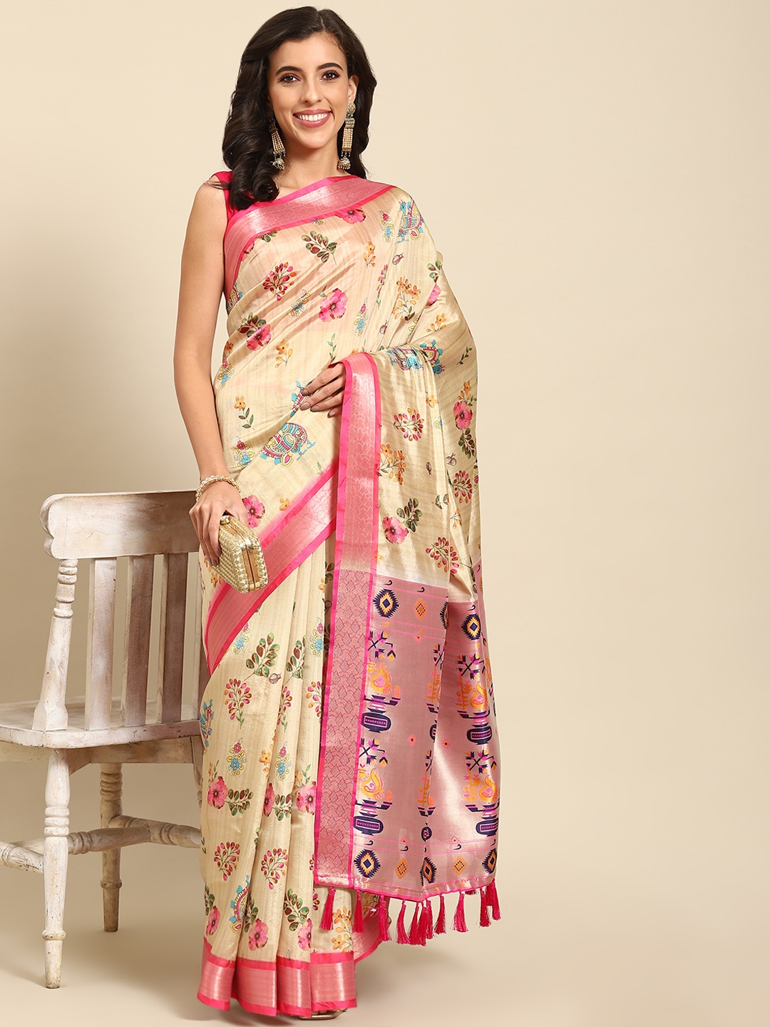 

Silk Land Kalamkari Zari Art Silk Kanjeevaram Saree, Beige