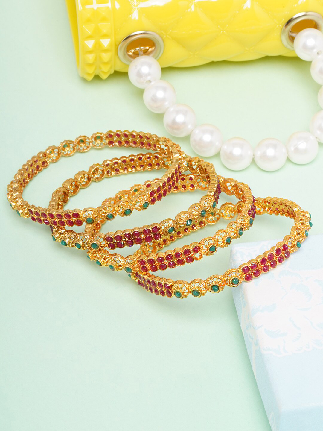 

DIVA WALK Gold-Toned & Red Set of 4 Gold-Plated Stone Studded Bangle-Style Bracelet