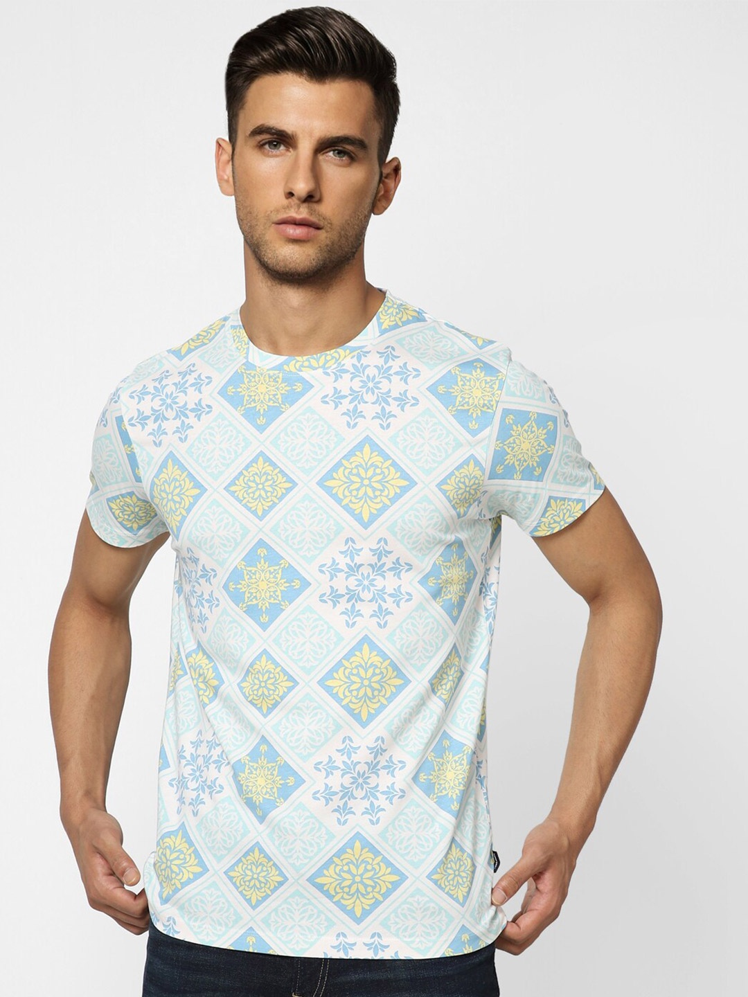 

Jack & Jones Men Blue Printed Cotton Slim Fit T-shirt