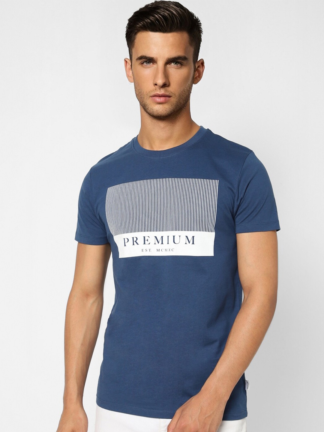 

Jack & Jones Men Blue Printed Cotton Slim Fit T-shirt