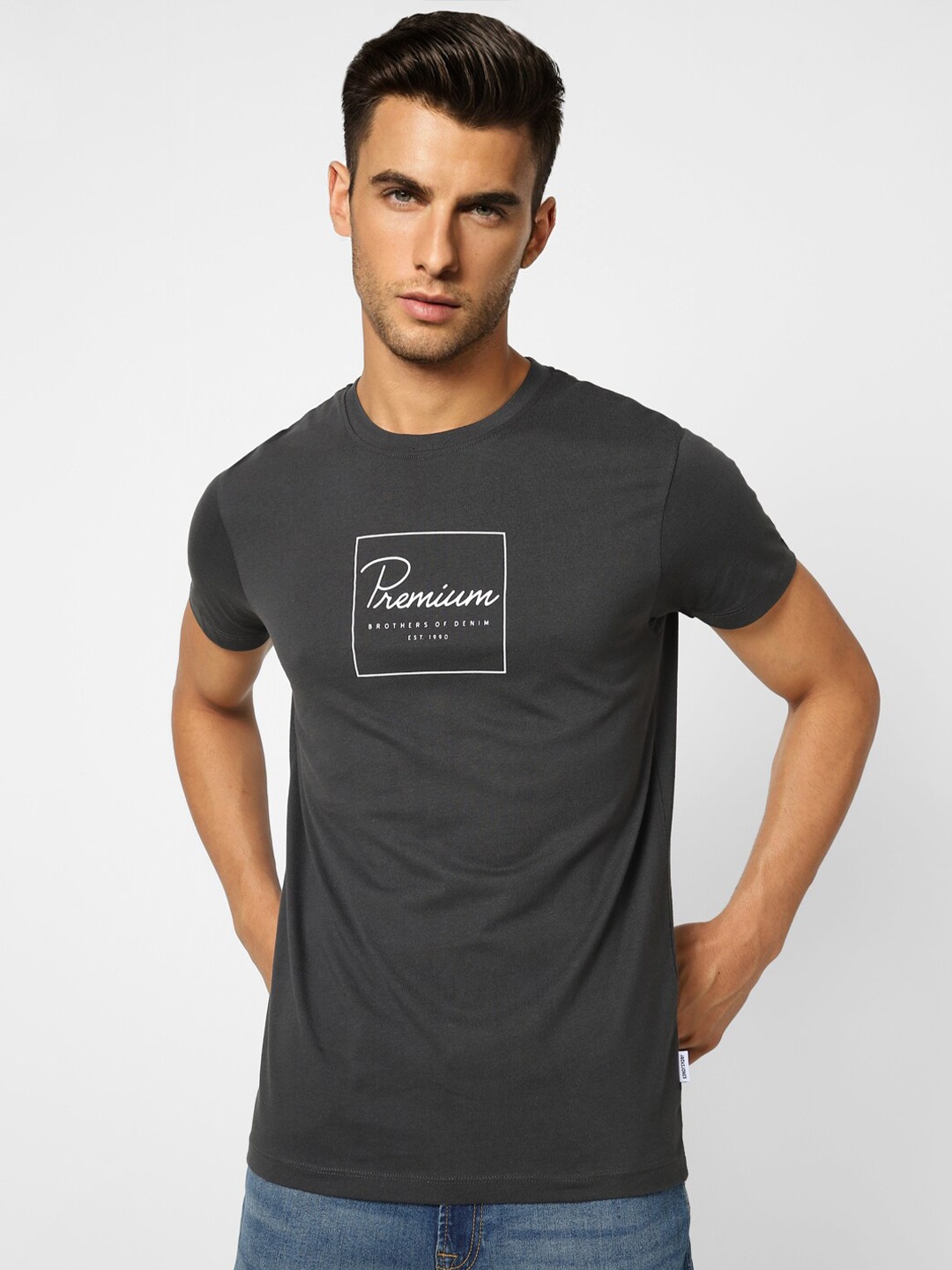 

Jack & Jones Men Charcoal Typography Printed Cotton Slim Fit T-shirt