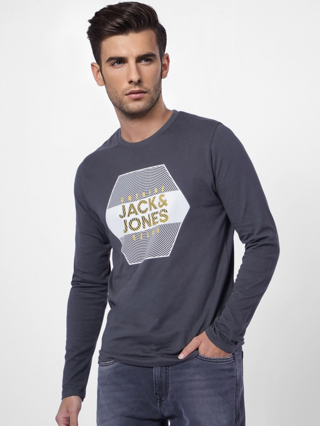 

Jack & Jones Men Charcoal Typography Printed Slim Fit Cotton T-shirt