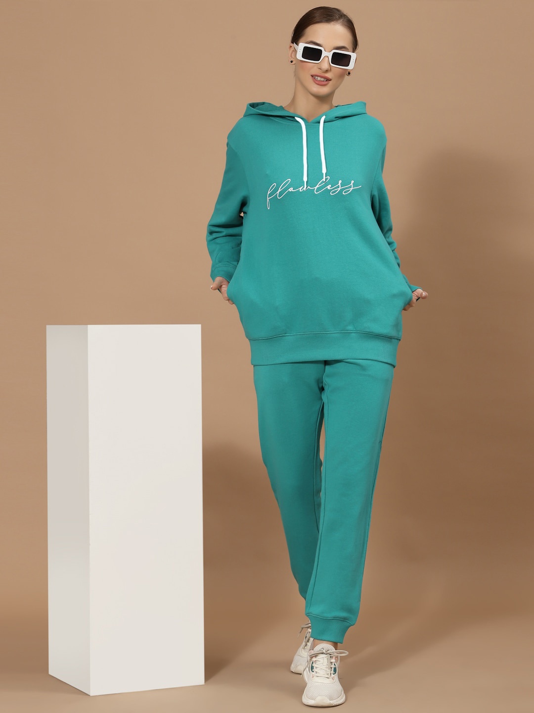 

FLAWLESS Women Blue Printed Hooded Sweatshirt with Joggers