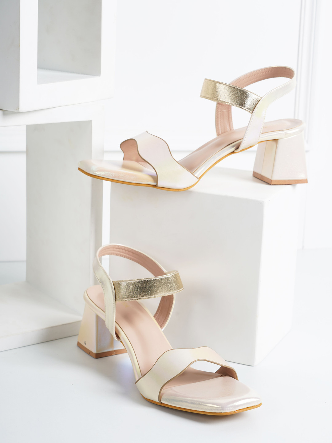 

SCENTRA Block Sandals Heels, Rose gold