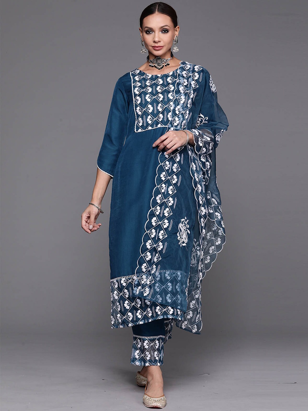 

ODETTE Women Teal Floral Embroidered Kurta with Trousers & With Dupatta