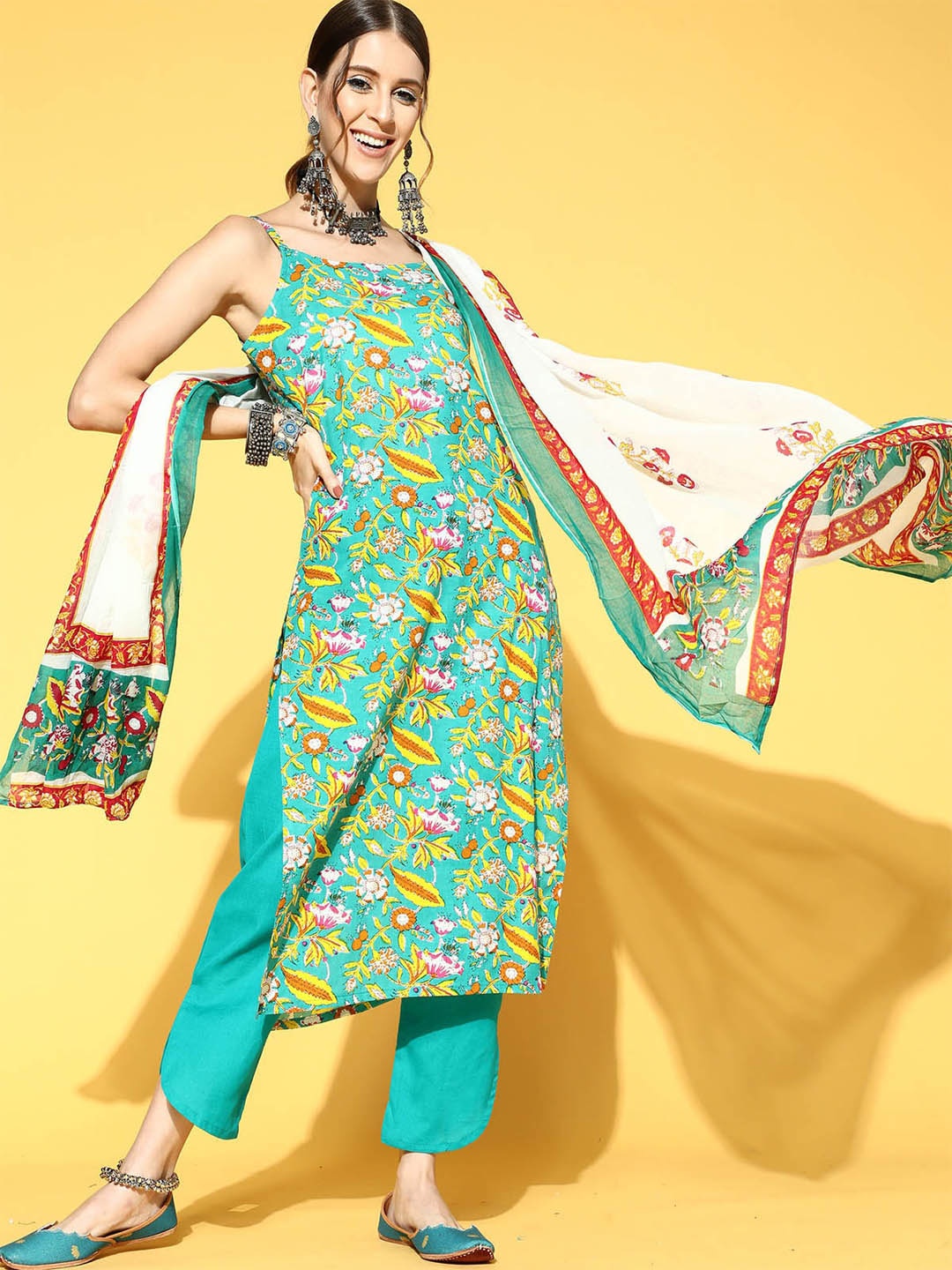 

ODETTE Women Green Floral Printed Kurta with Trousers & With Dupatta