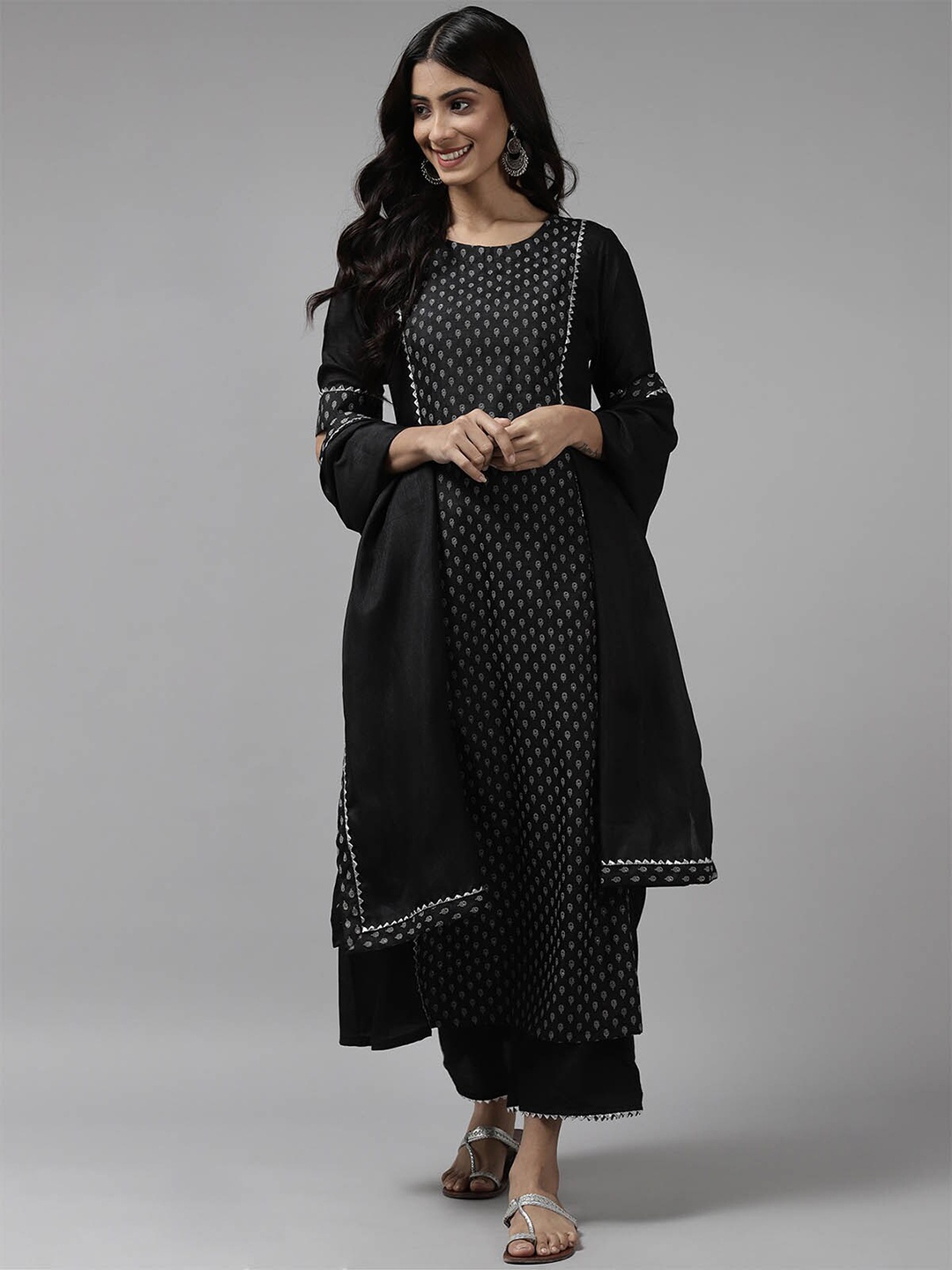 

ODETTE Women Black Printed Gotta Patti Kurta with Trousers & With Dupatta