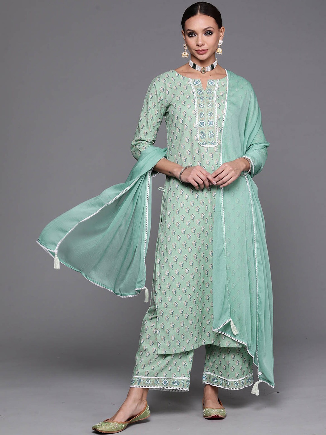 

ODETTE Women Sea Green Floral Printed Kurta with Palazzos & With Dupatta