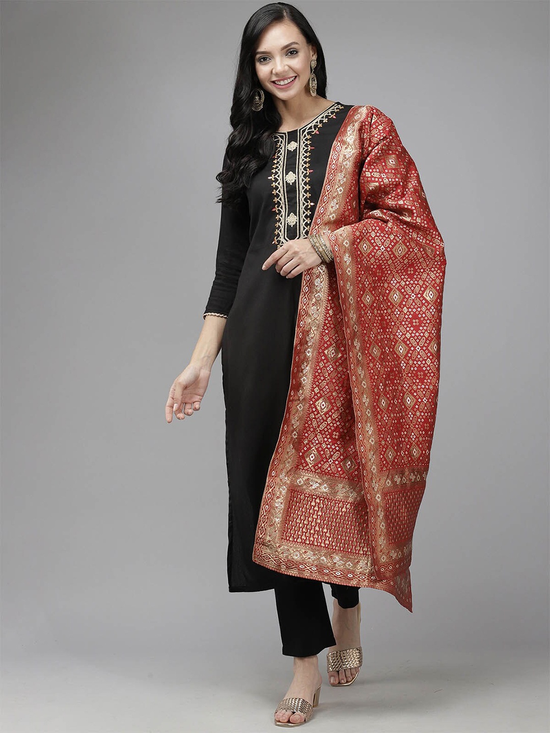 

ODETTE Women Black Ethnic Motifs Embroidered Sequinned Kurta with Trousers & With Dupatta