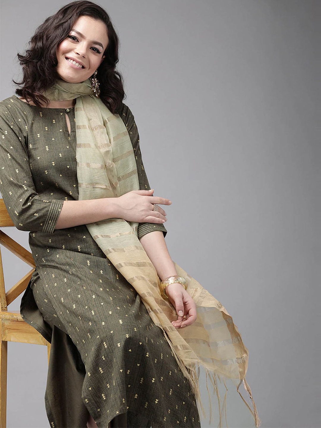 

ODETTE Women Olive Green Printed Kurta with Trousers & With Dupatta