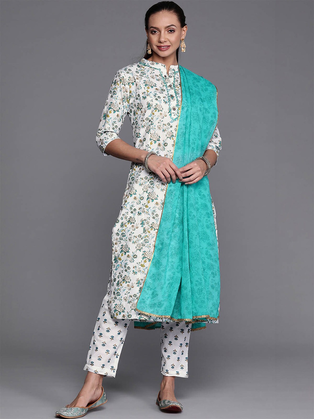 

ODETTE Women White Floral Printed Sequinned Kurta with Trousers & With Dupatta