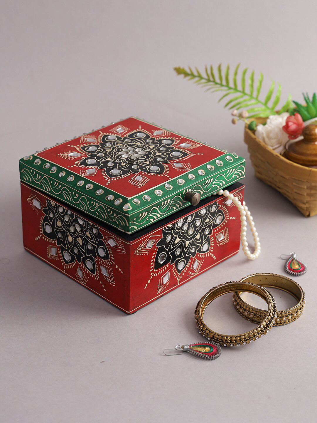 

Aapno Rajasthan Red & Black Mandana Design Printed Wooden Organizer