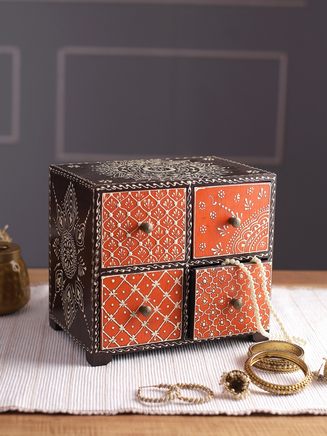 

Aapno Rajasthan Orange & White Printed Drawer Organiser