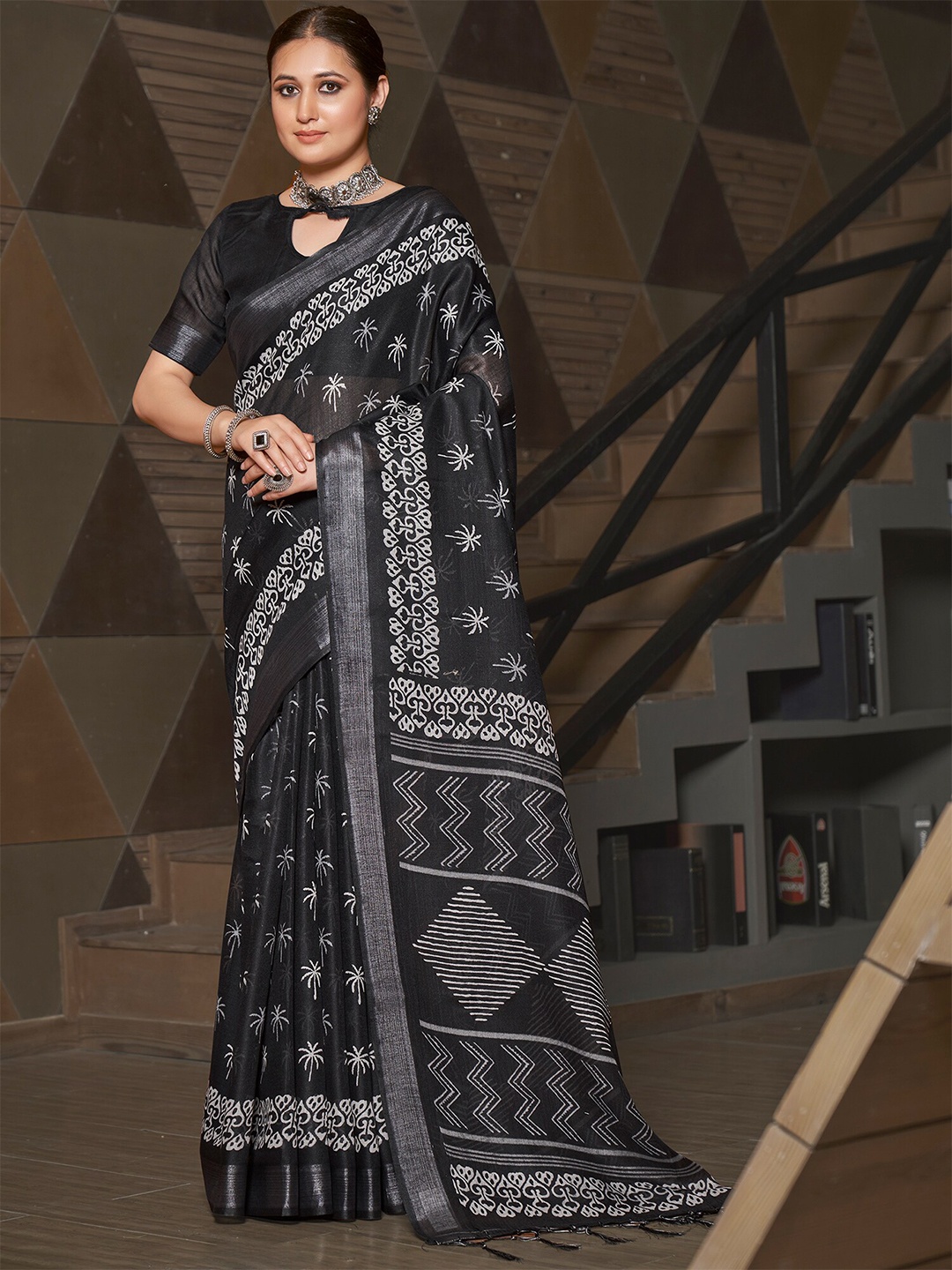

Saree mall Black & White Ethnic Motifs Zari Linen Blend Bagh Sarees