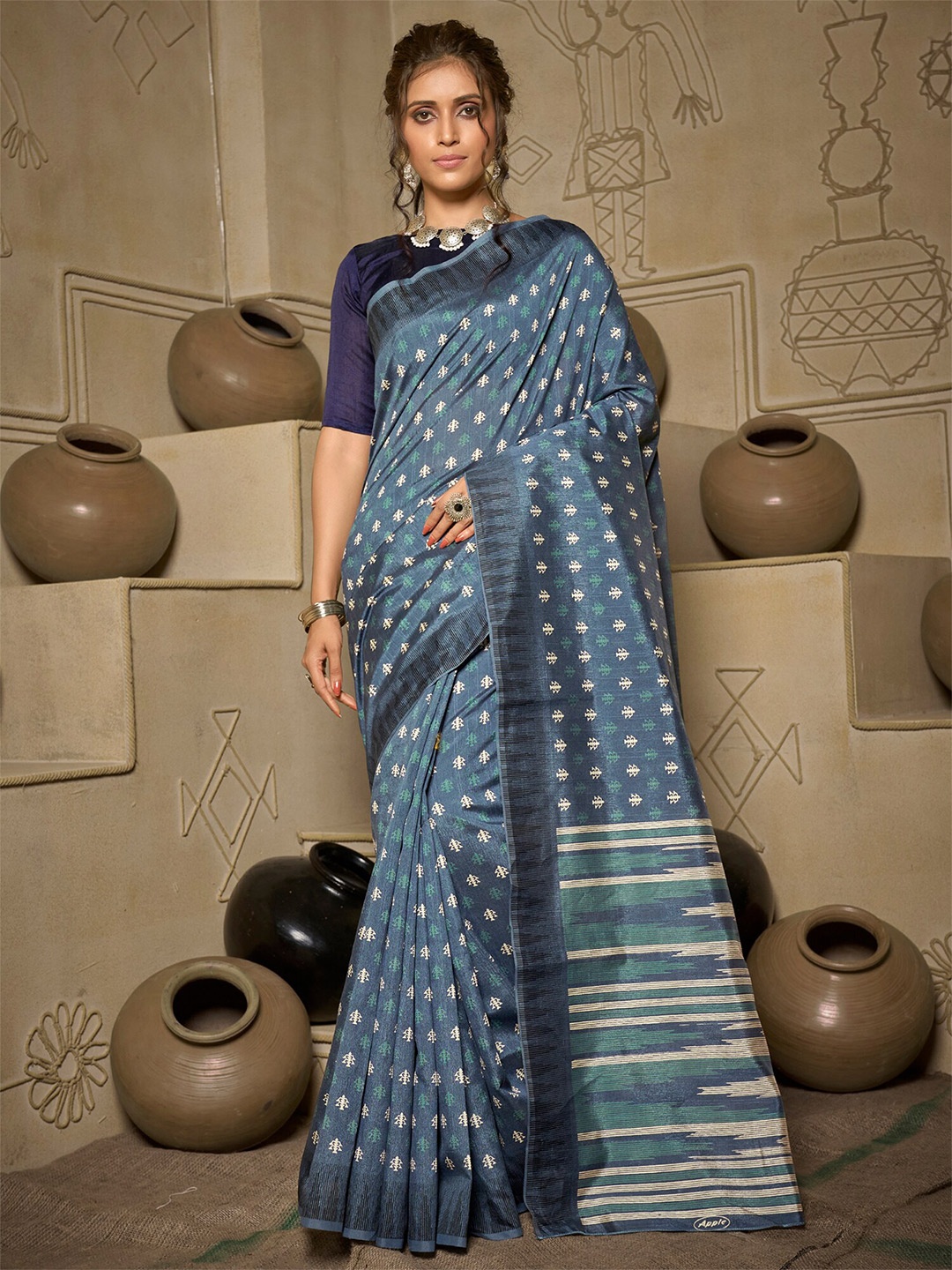 

Saree mall Grey & Off White Floral Art Silk Banarasi Sarees