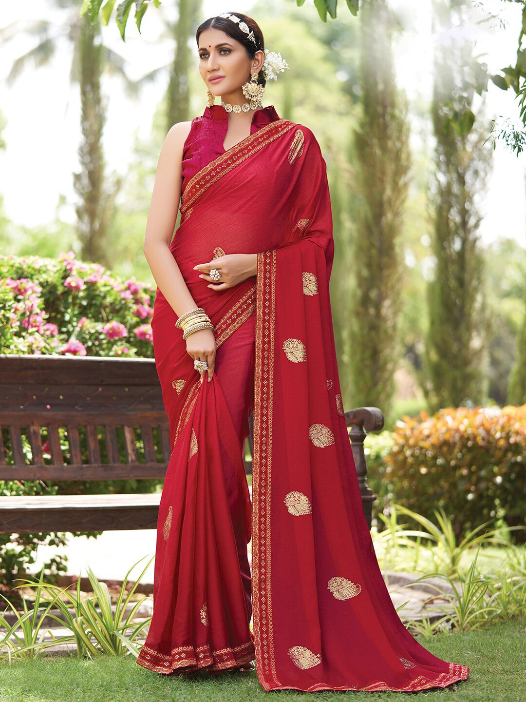 

Saree mall Red & Gold-Toned Ethnic Motifs Zari Silk Blend Kanjeevaram Sarees