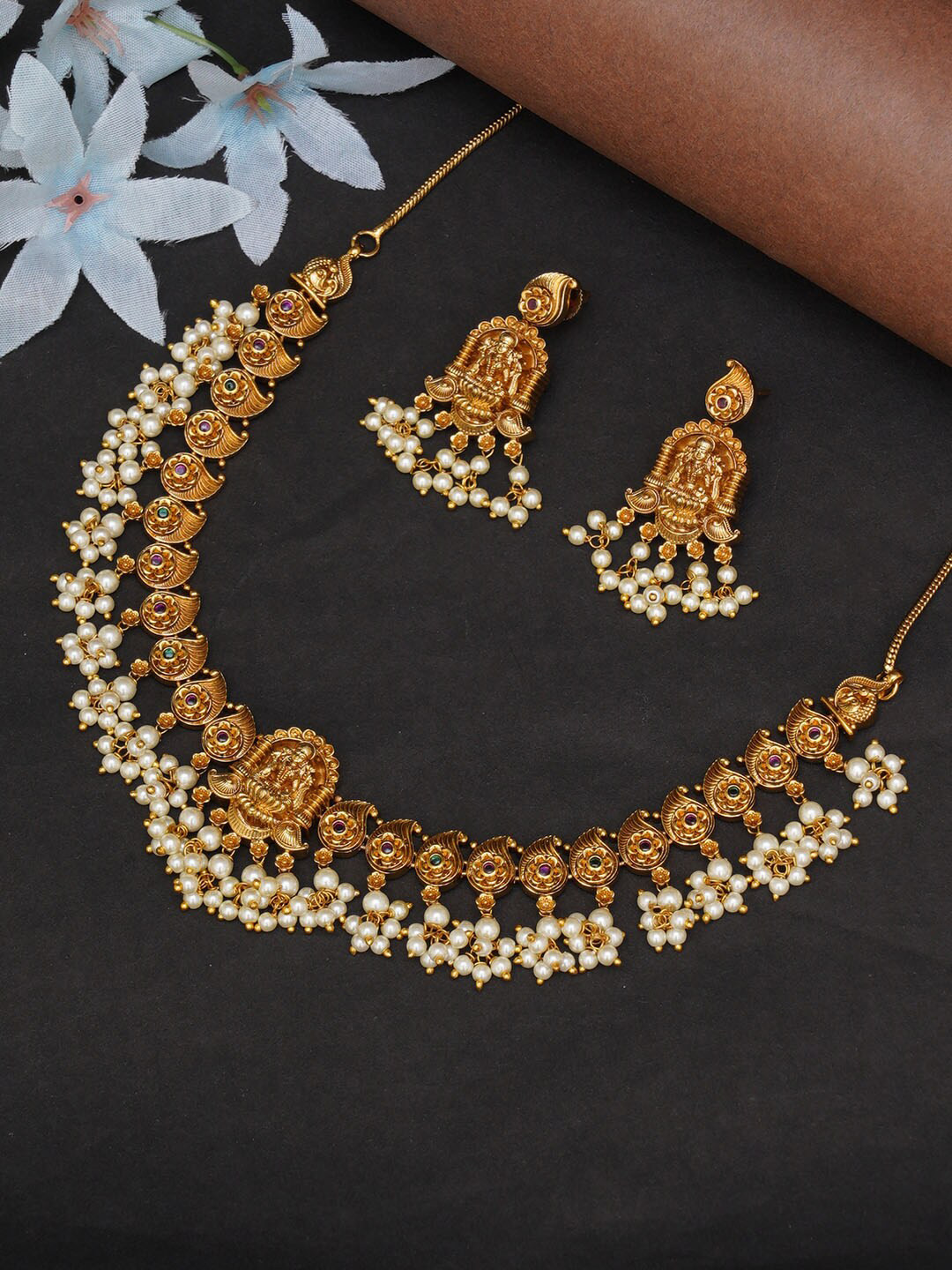 

Voylla Gold-Plated White & Green Stone-Studded & Pearl Beaded Jewellery Set