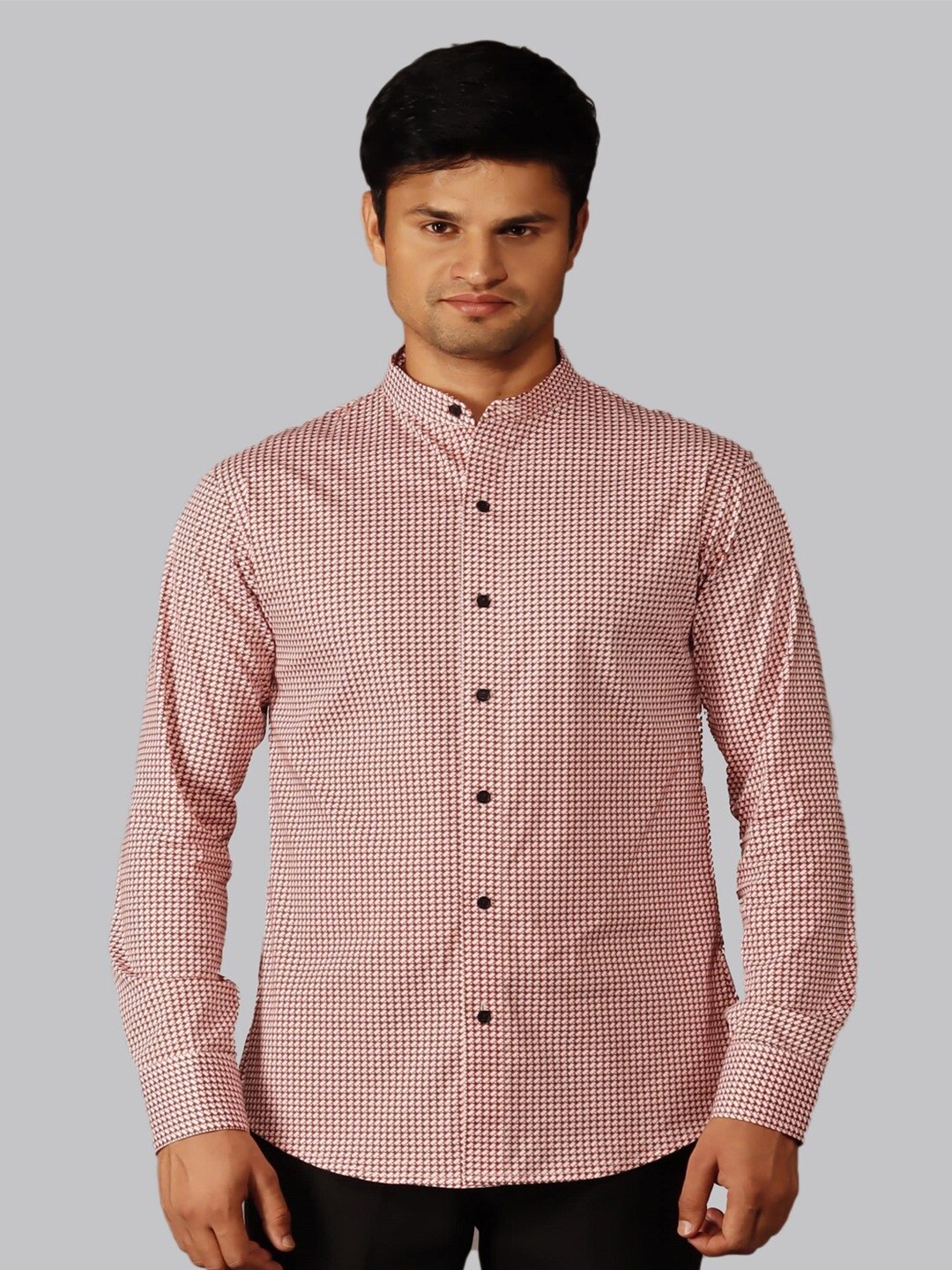 

Hencemade Men Pink Classic Slim Fit Printed Cotton Casual Shirt