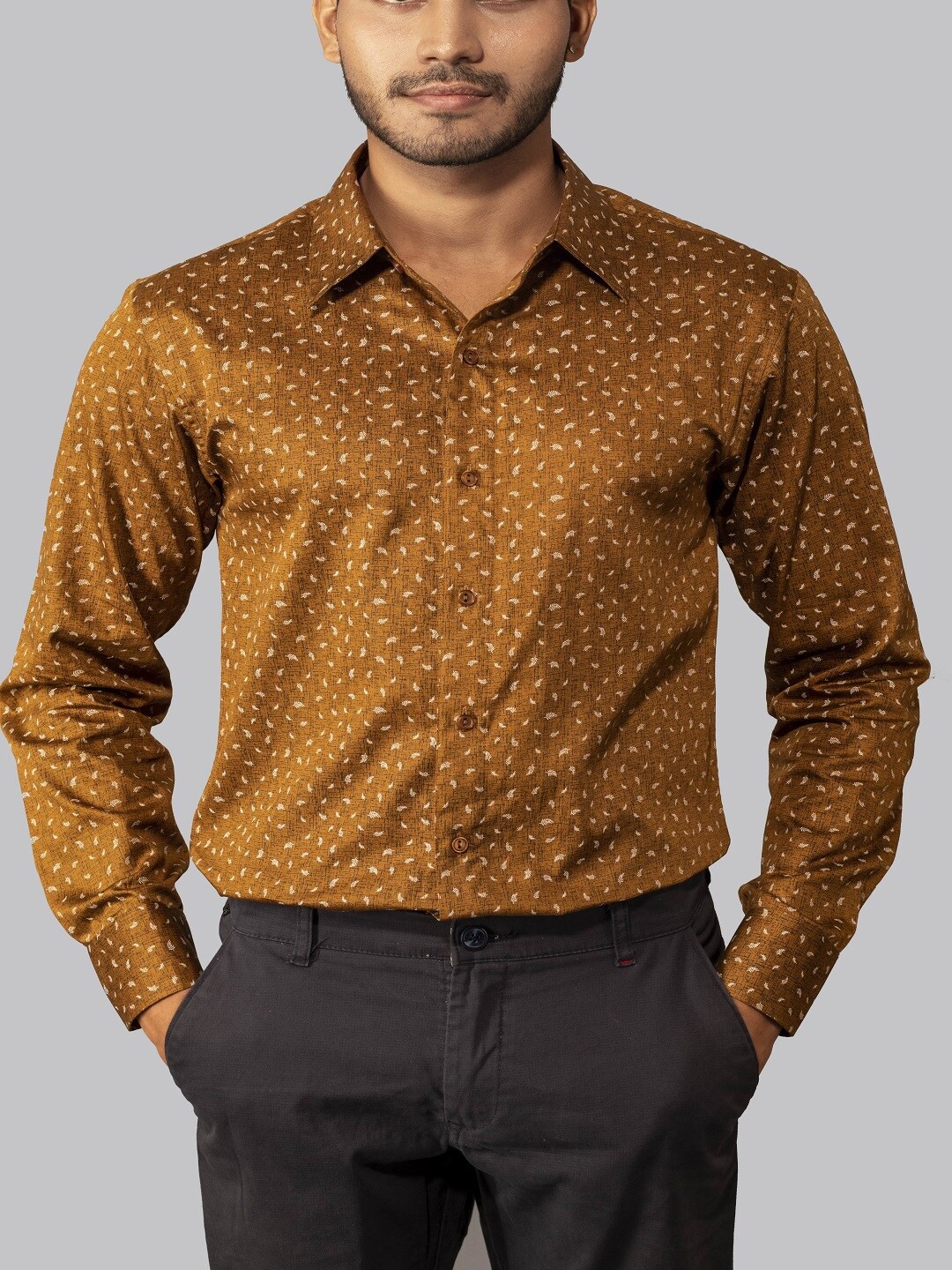

Hencemade Men Brown Classic Slim Fit Printed Cotton Casual Shirt