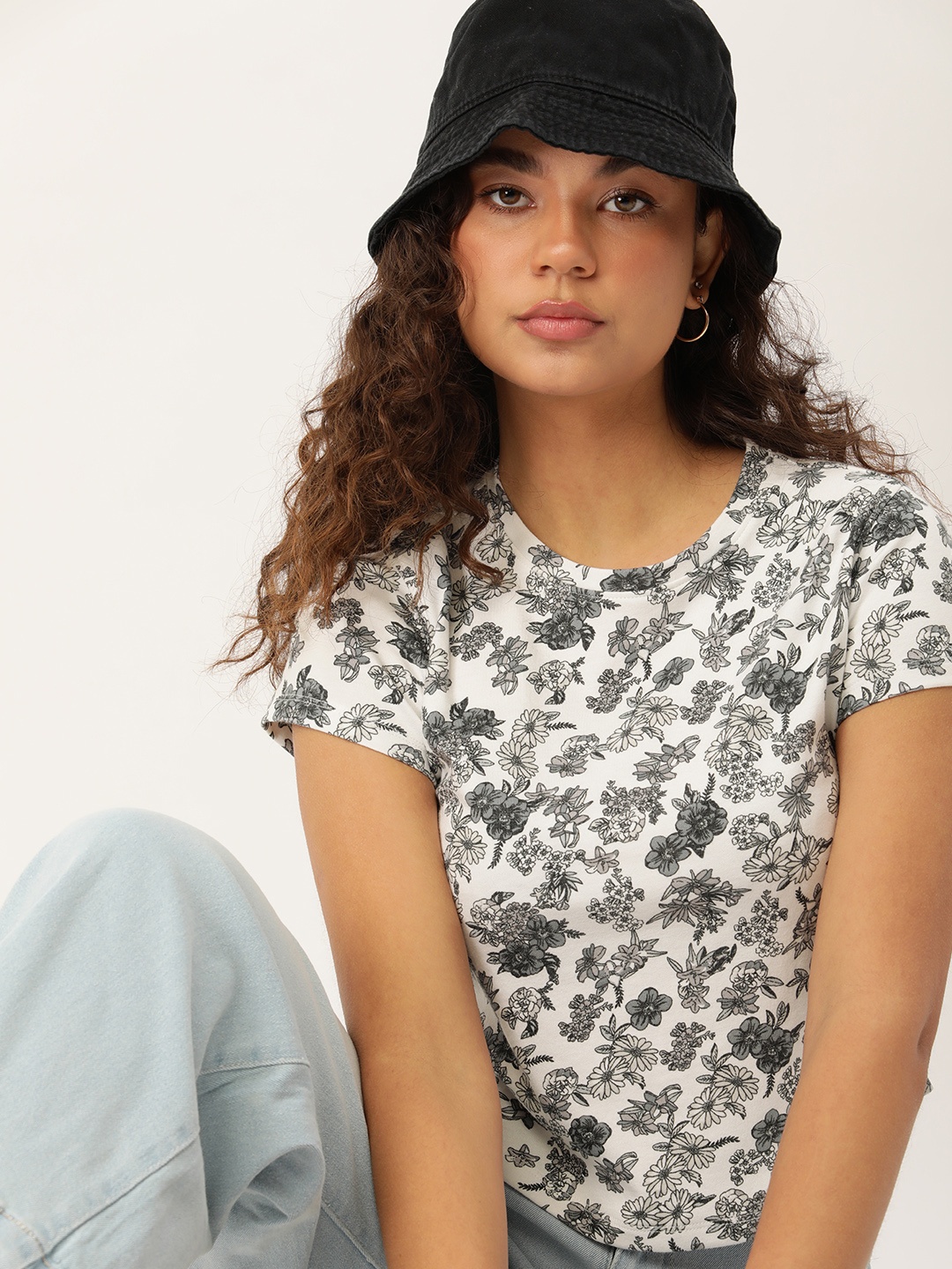 

Kook N Keech Floral Print Slim Fit T-shirt, White