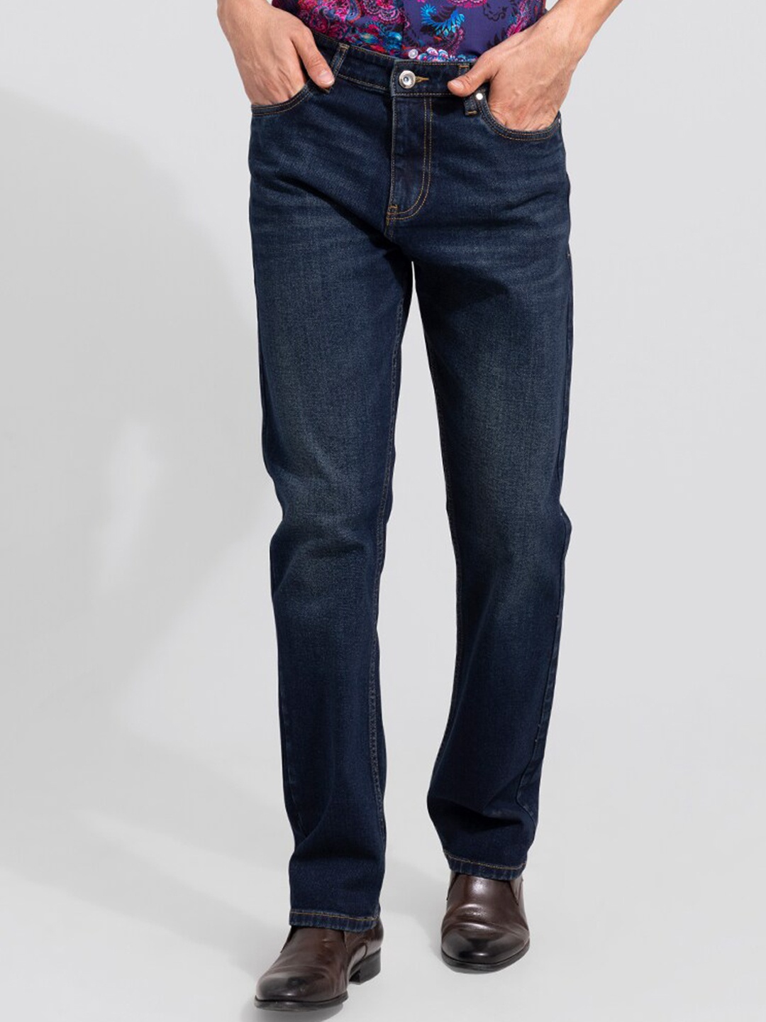 

Snitch Men Blue Straight Fit Light Fade Mid Rise Stretchable Jeans