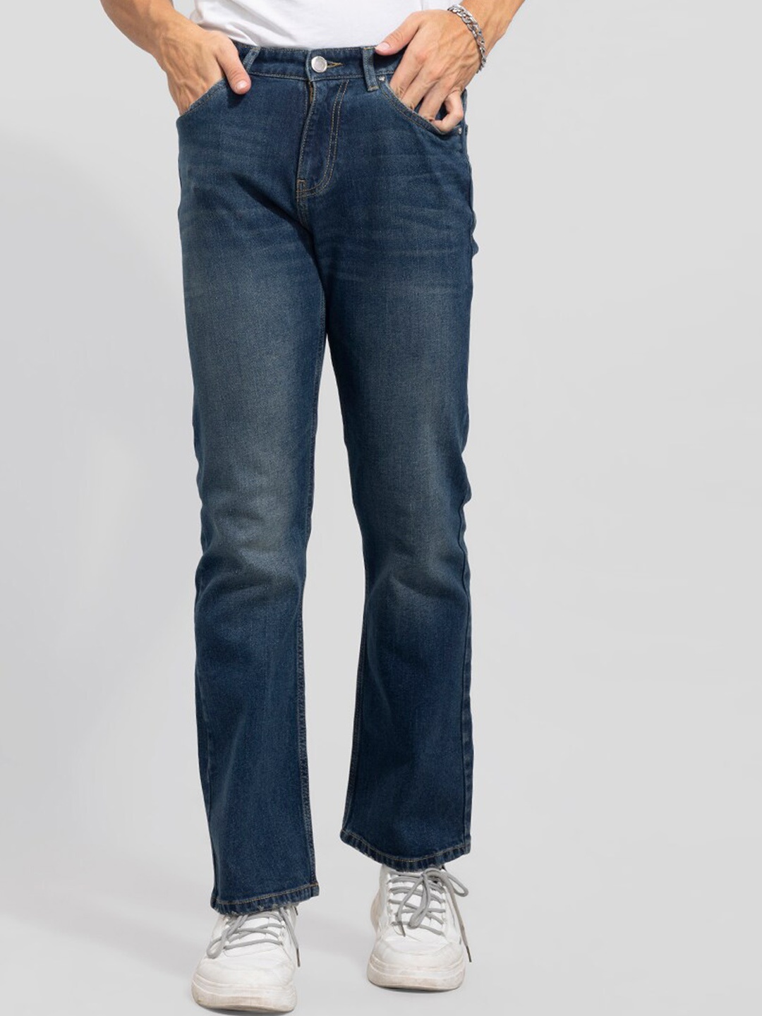

Snitch Men Blue Bootcut Light Fade Stretchable Jeans