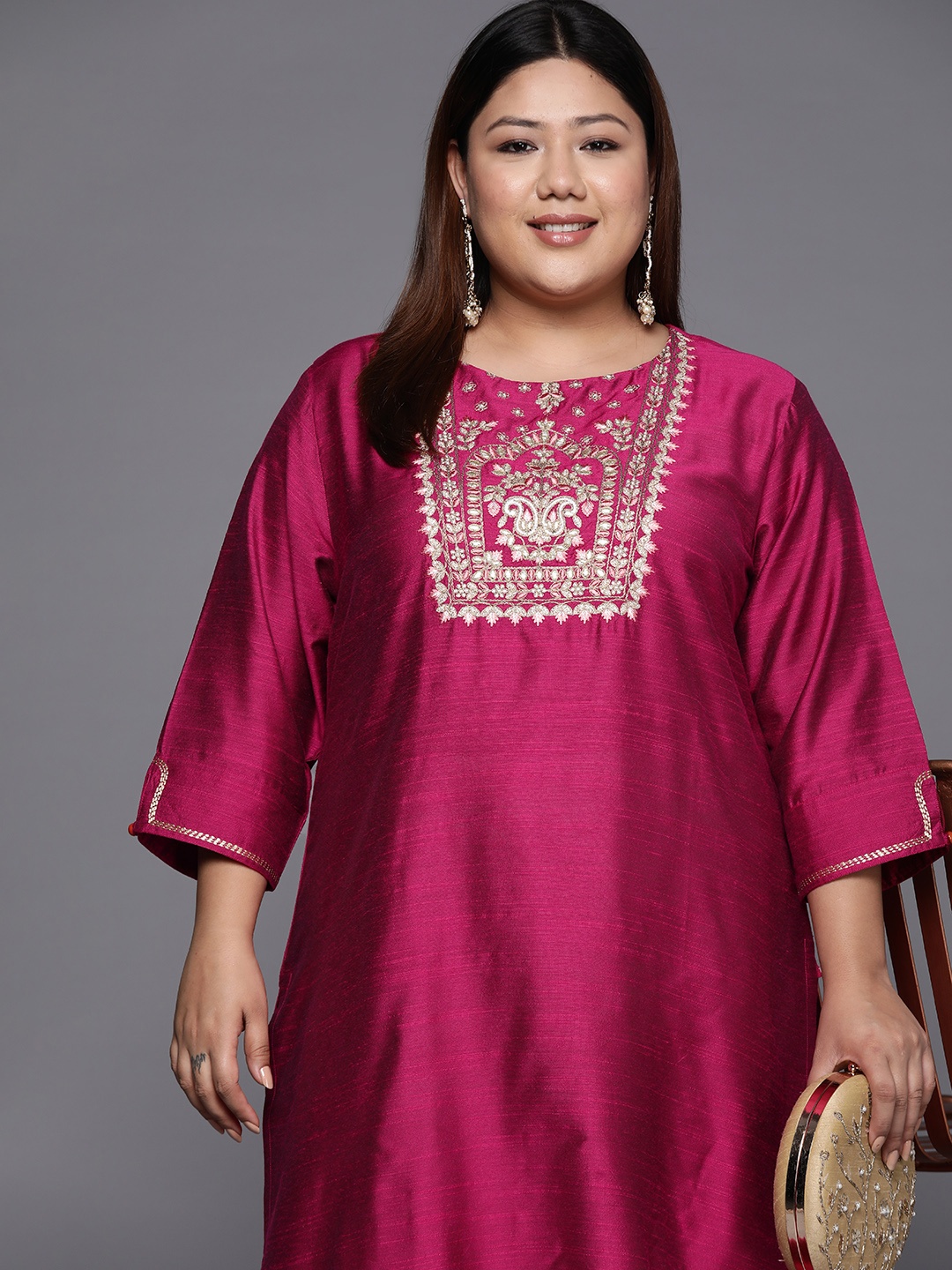 

Varanga Women Magenta & Pink Embroidered Mirror Work Kurta