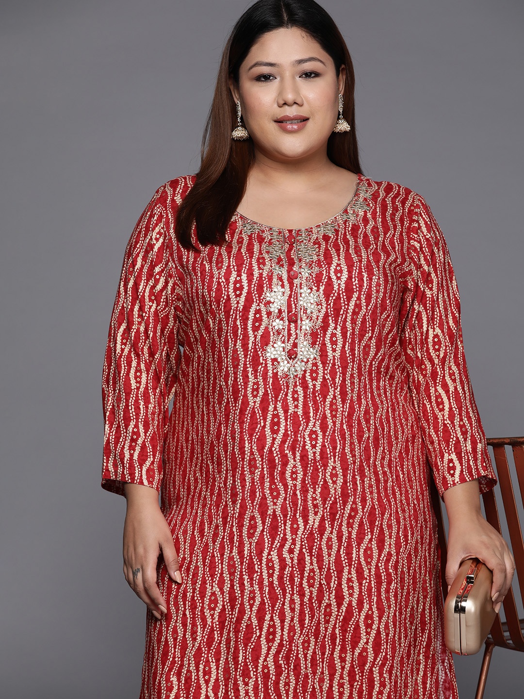 

Varanga Women Red & Gold-Toned Yoke Design Mirror Work Kurta