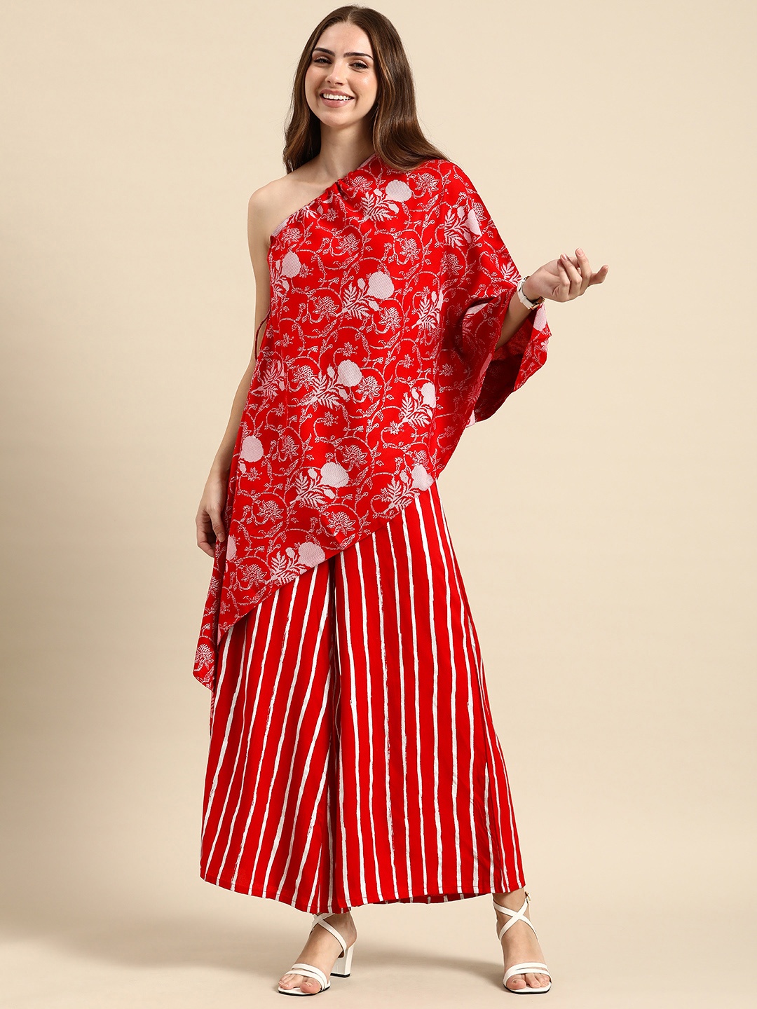 

Anouk Women Red Floral Printed Regular Kurti with Palazzos