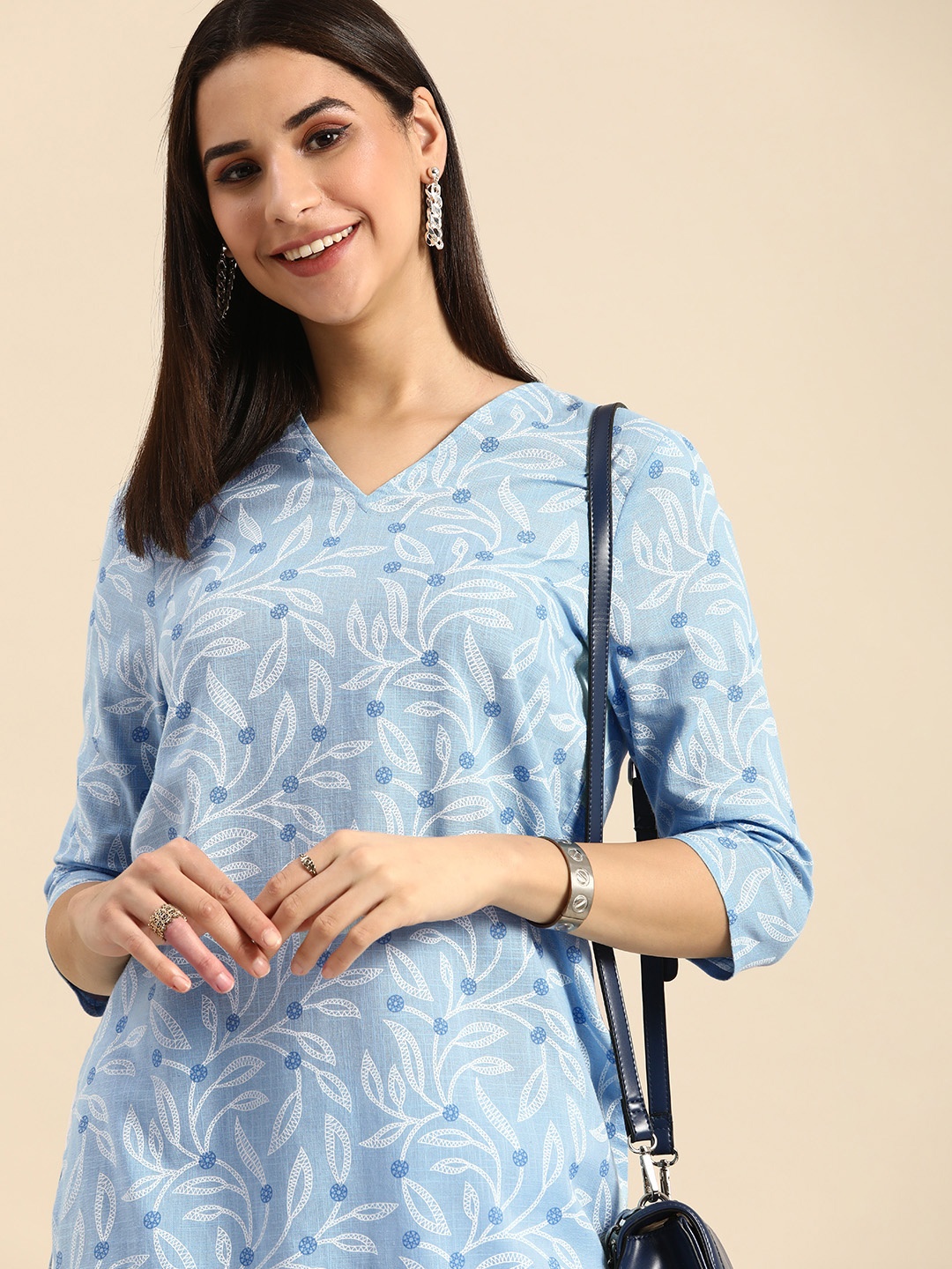 

Anouk Women Pure Cotton Floral Printed Kurta, Blue