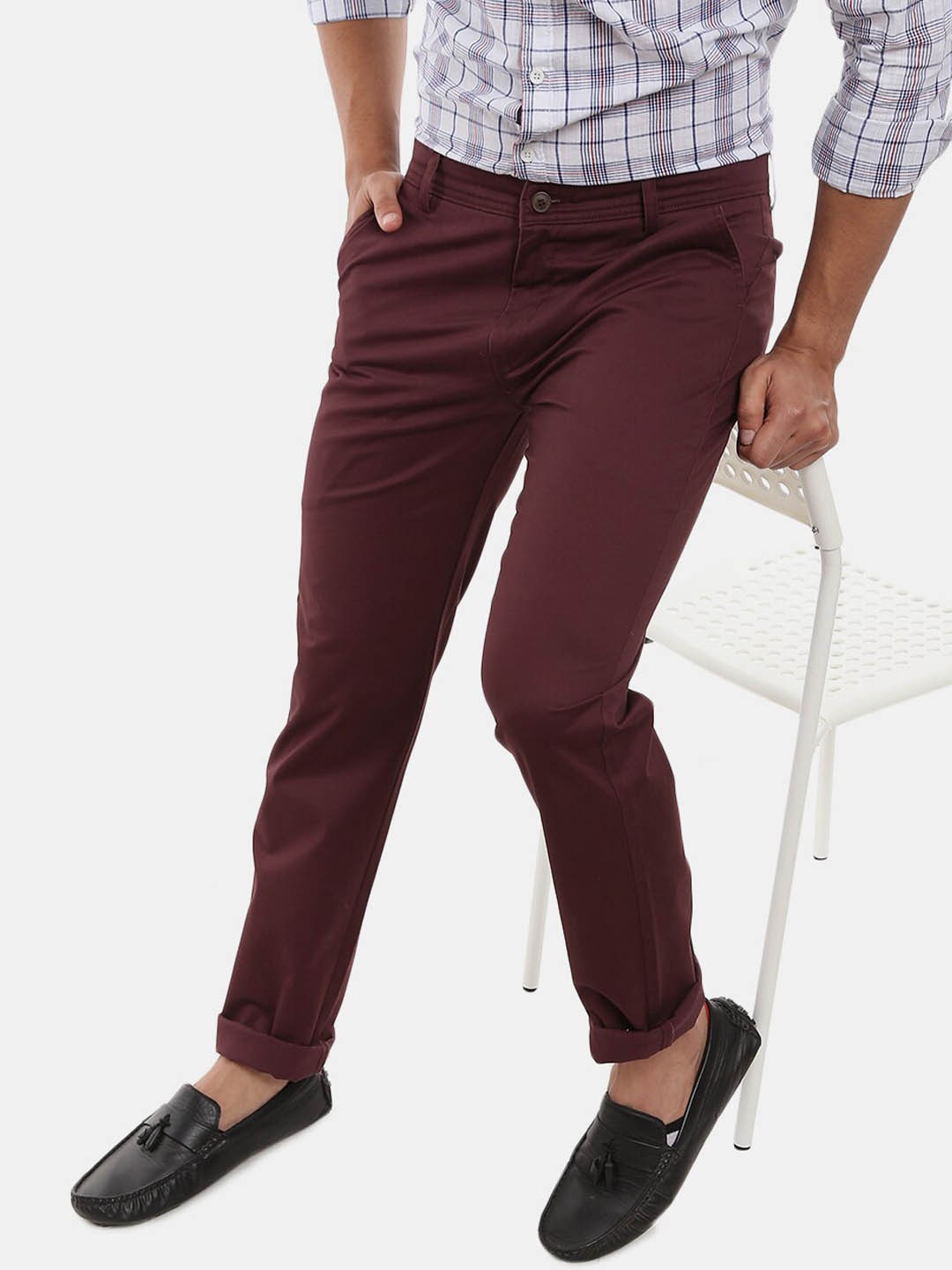 

V-Mart Men Maroon Classic Slim Fit Cotton Trousers