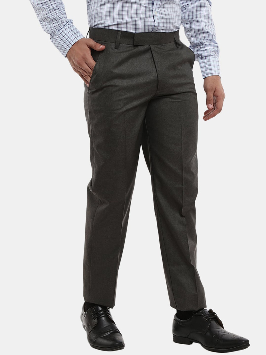

J White by Vmart Men Brown Classic Slim Fit Cotton Trousers