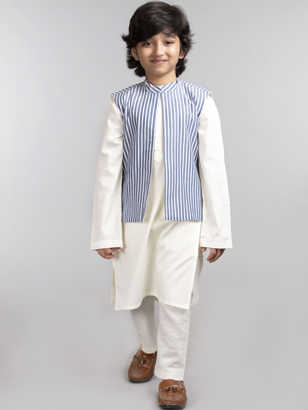 

BYB PREMIUM Boys White Kurta with Pyjama & Jacket Set