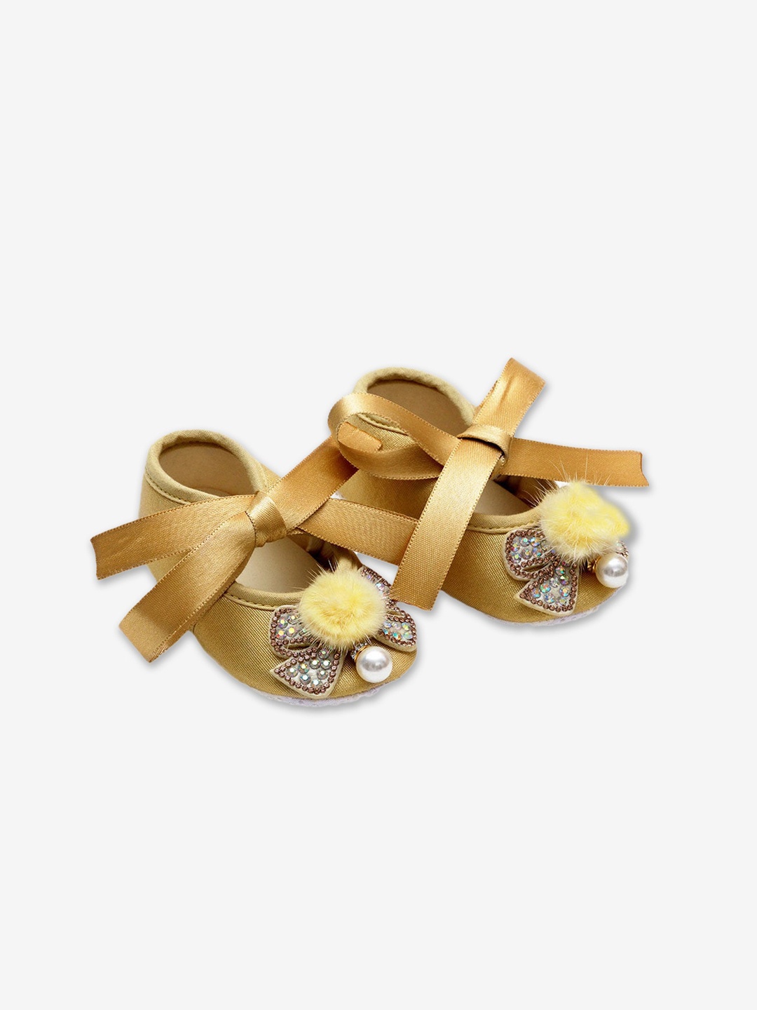 

Hopscotch Infants Girls Golden Self-Design Applique Cotton Booties, Gold