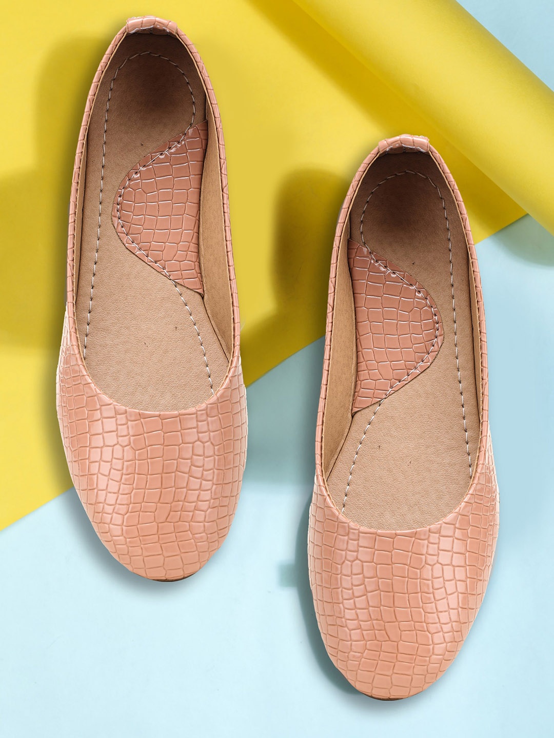 

Moonwalk Women Pink Textured Ballerinas Flats