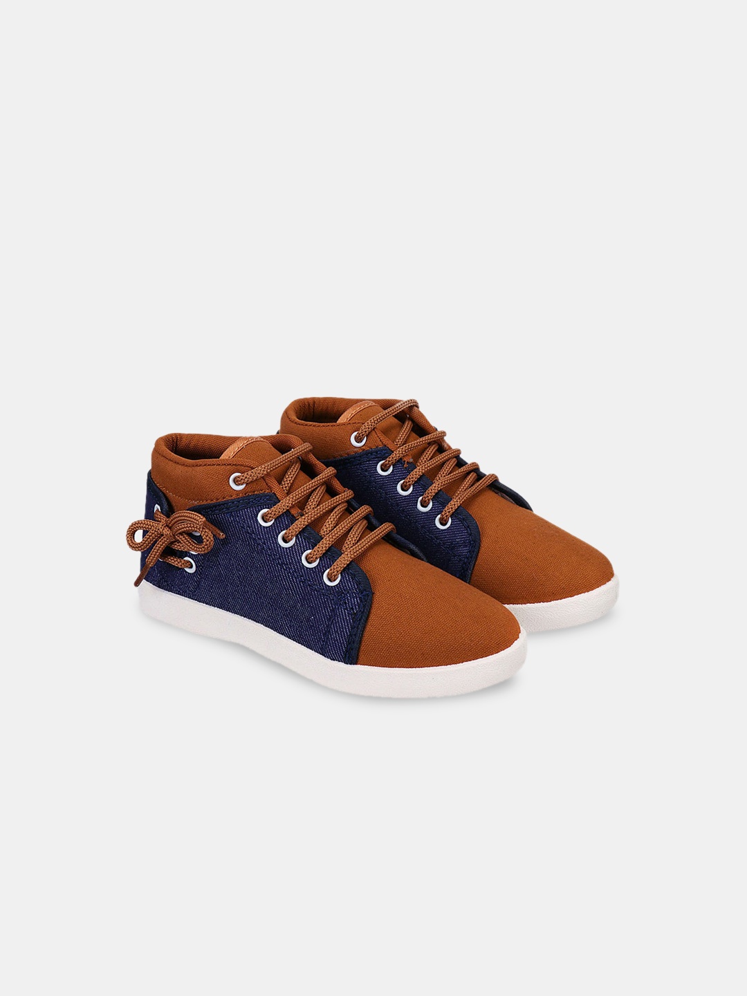 

Hopscotch Boys Brown & Navy Blue Colourblocked PU Sneakers