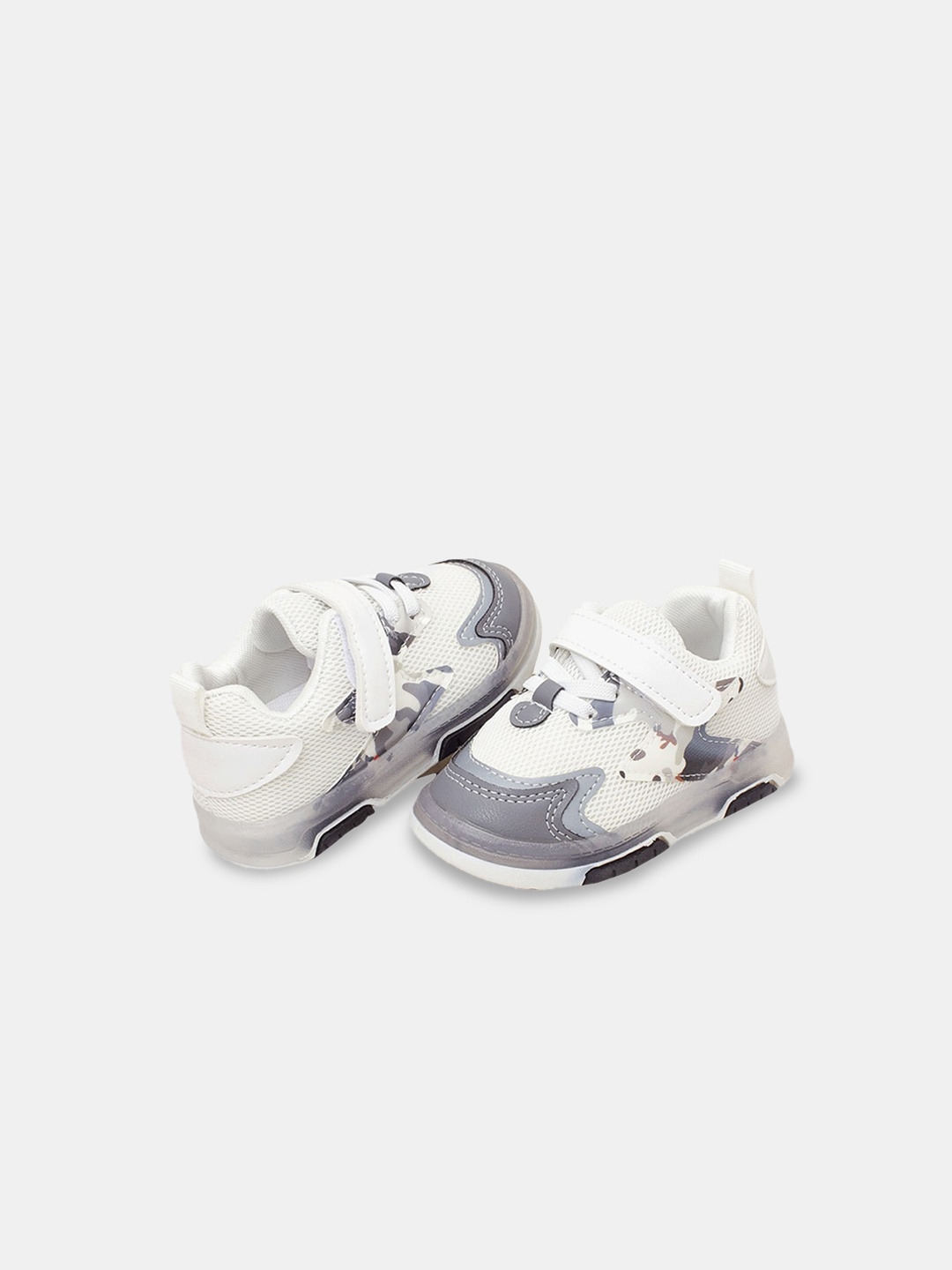 

Hopscotch Boys White & Grey LED Sneakers