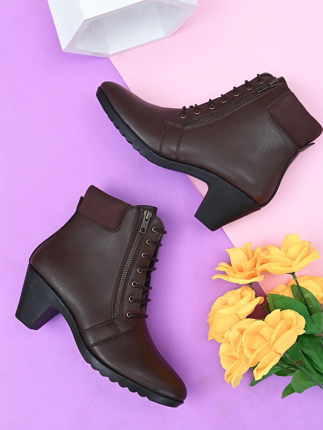 

Roadster Women Brown Casual Mid-Top Block-Heeled Regular Boots