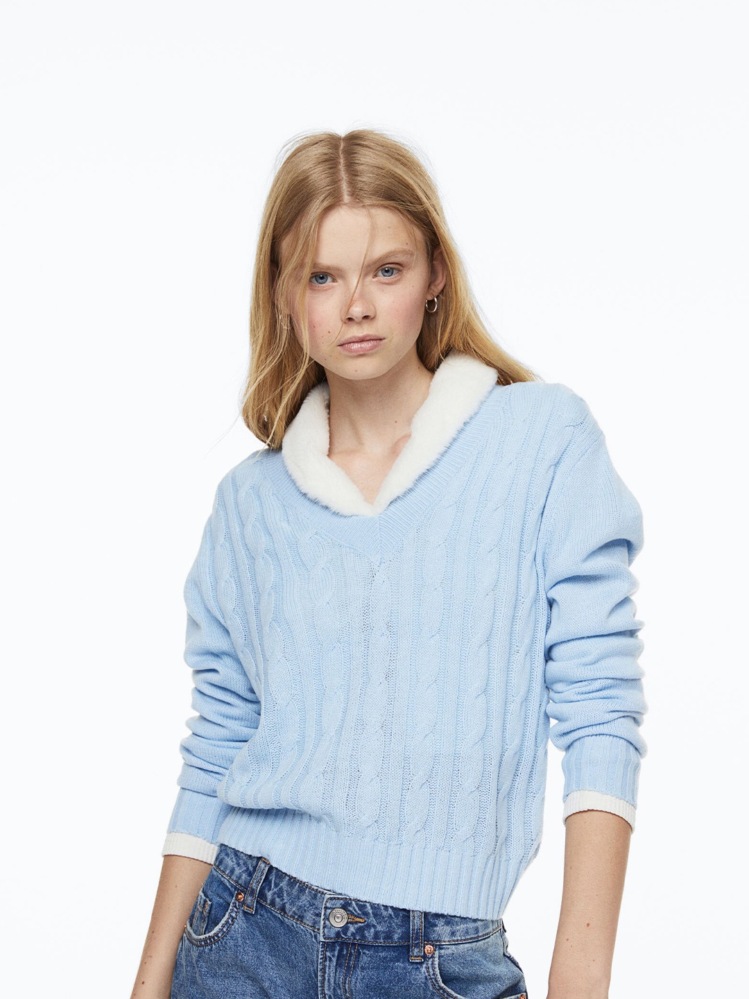 

H&M Women Blue V-Neck Cable-Knit Jumper