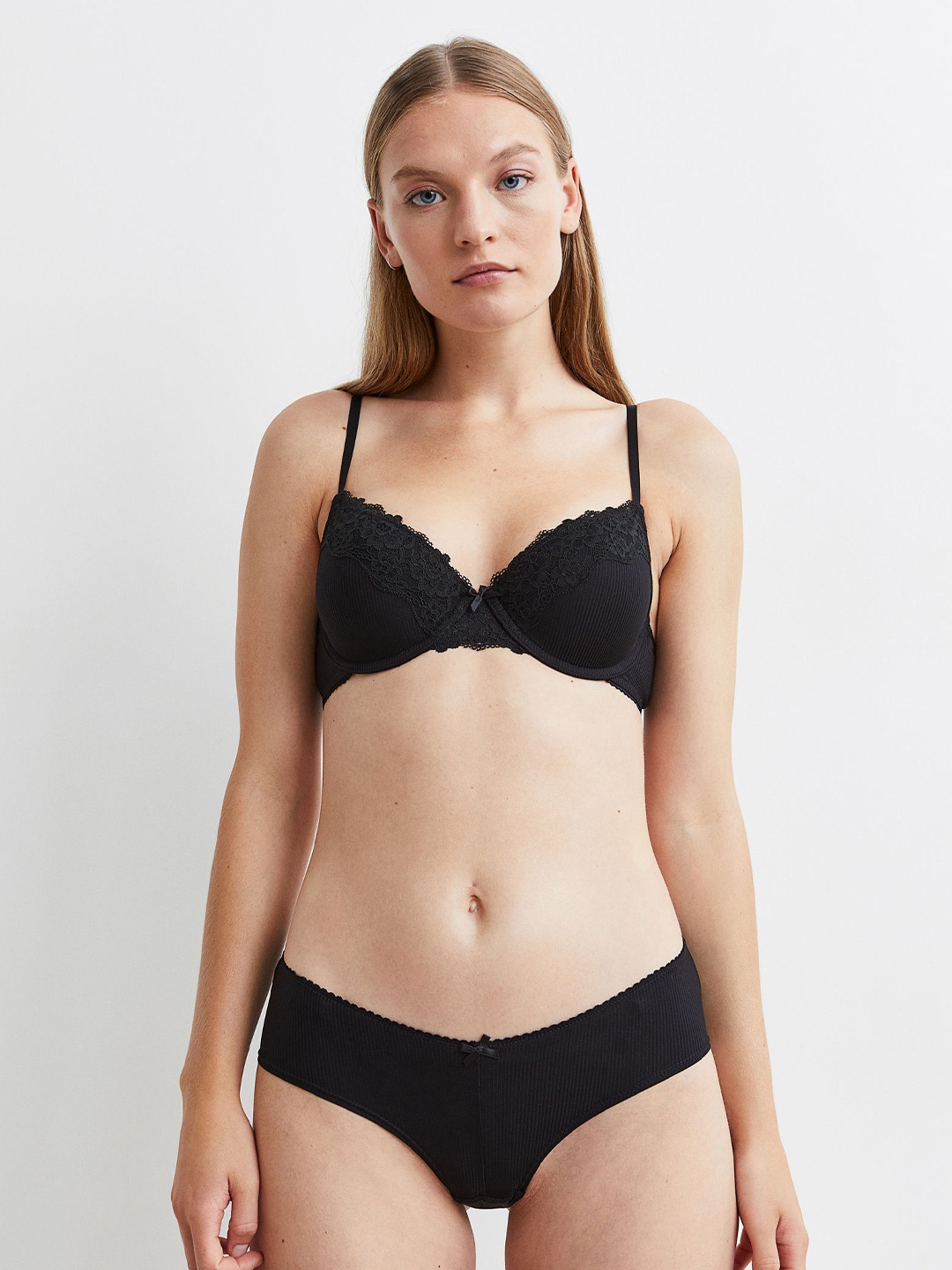 

H&M Women Black Lace Push-Up Bra