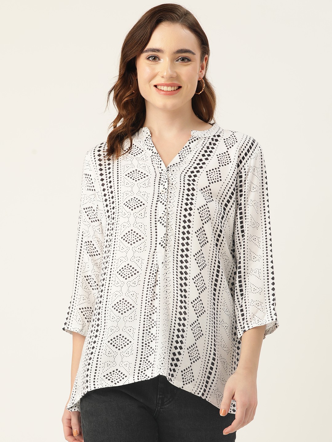 

ZIZO By Namrata Bajaj White & Black Geometric Print Regular Top