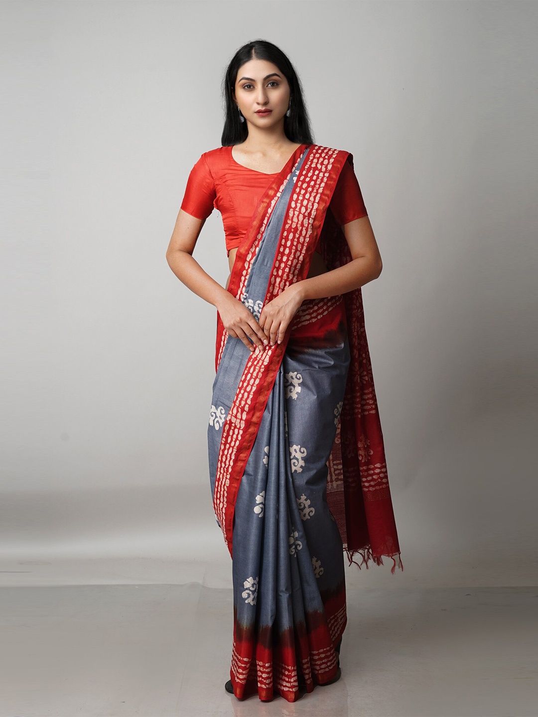 

Unnati Silks Grey & Red Batik Zari Pure Silk Chanderi Saree