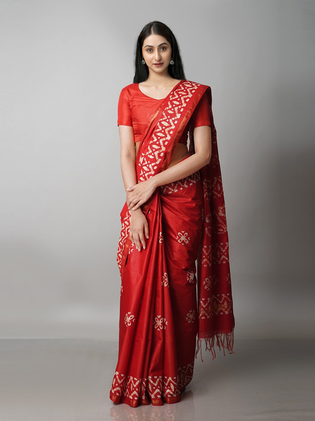 

Unnati Silks Red & White Batik Zari Pure Silk Chanderi Saree