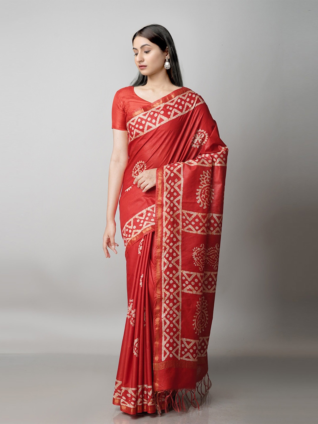 

Unnati Silks Red & Off White Batik Zari Pure Silk Chanderi Saree