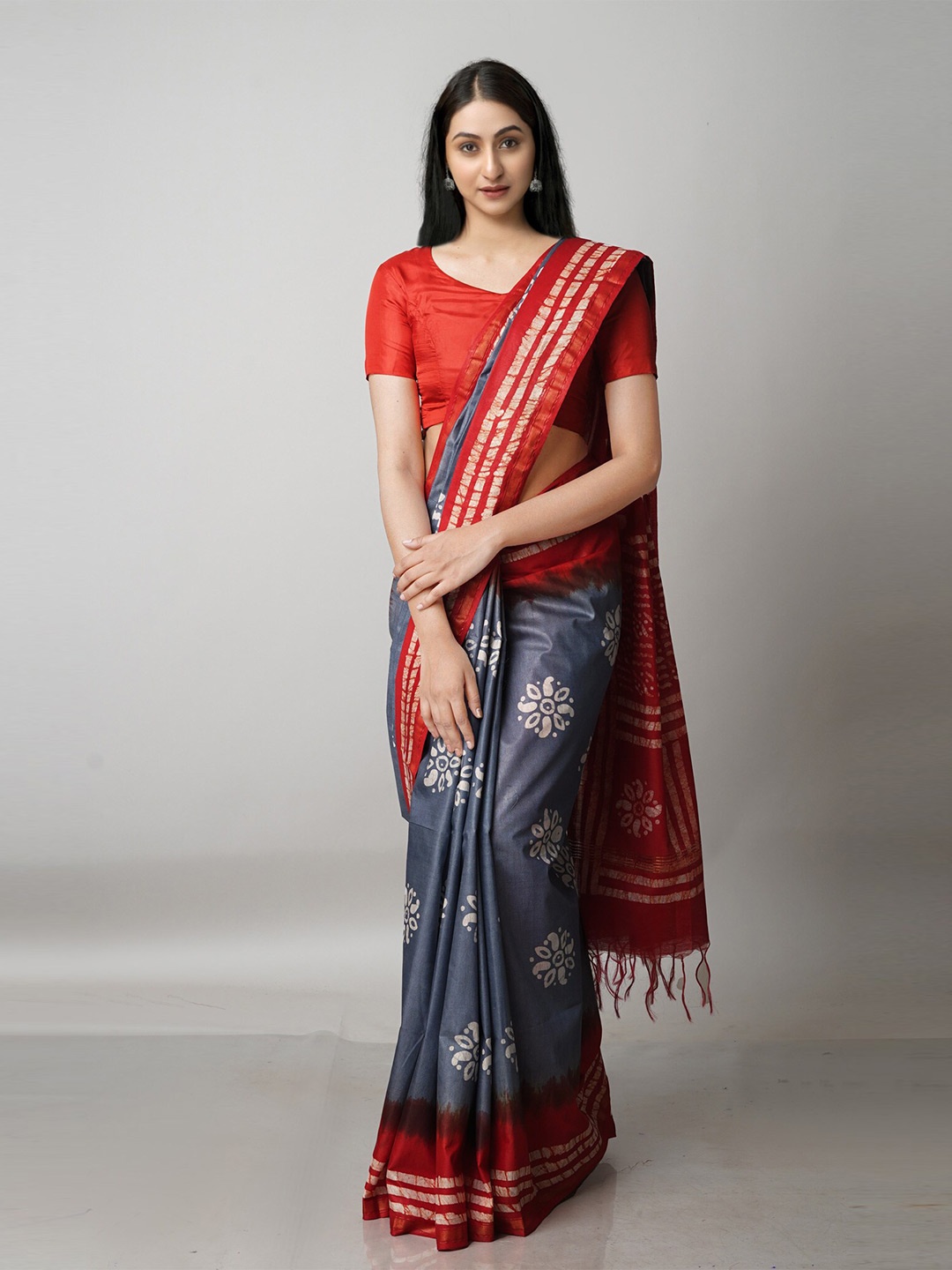 

Unnati Silks Grey & Red Batik Pure Silk Chanderi Saree